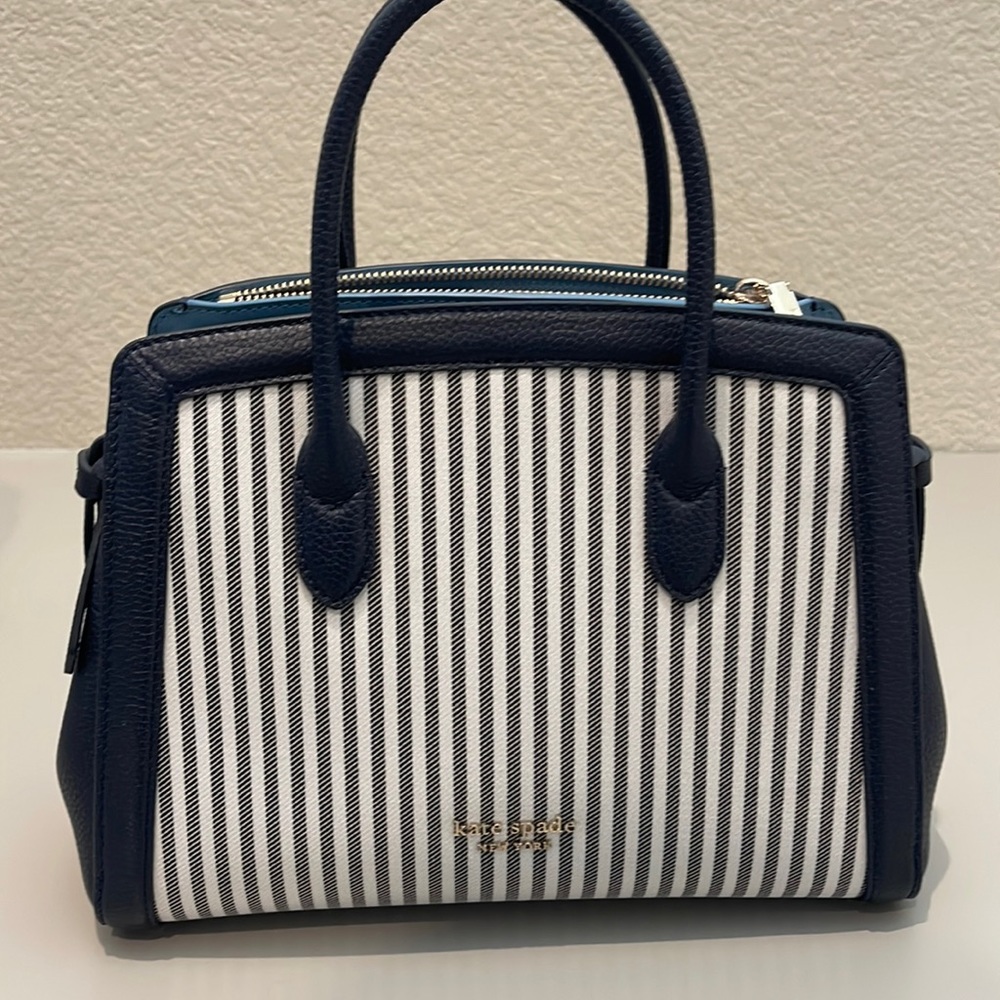 Adorable Kate spade purse, navy blue with white stripes